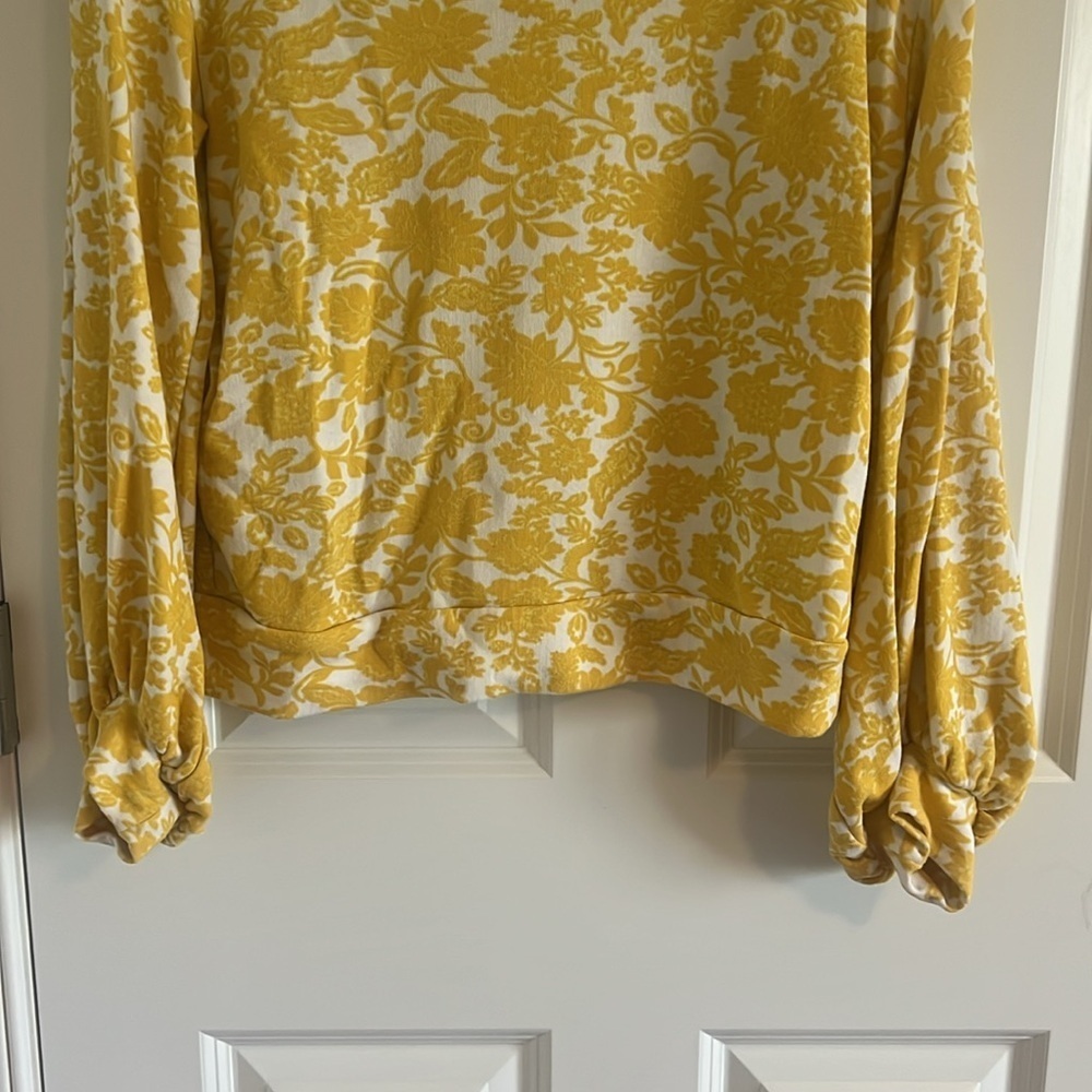 Who What Wear Sweatshirt Size XS Yellow & White Floral - Picture 3 of 7